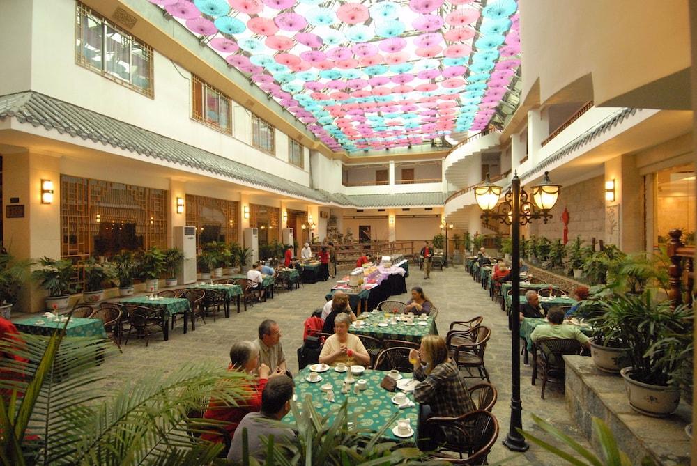 New Century Hotel Yangshuo Exteriör bild