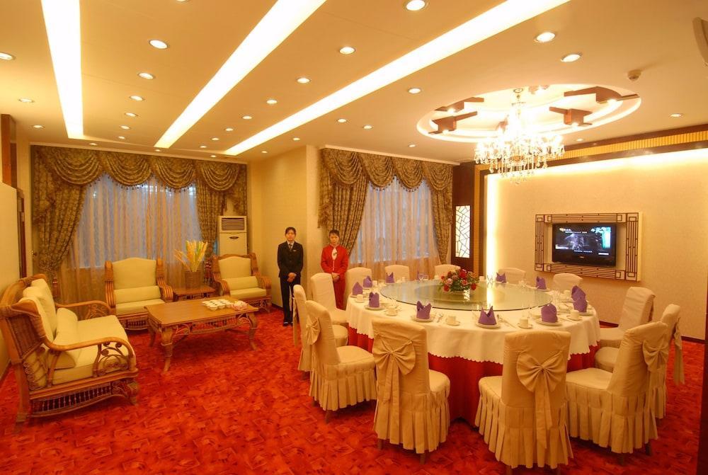 New Century Hotel Yangshuo Exteriör bild