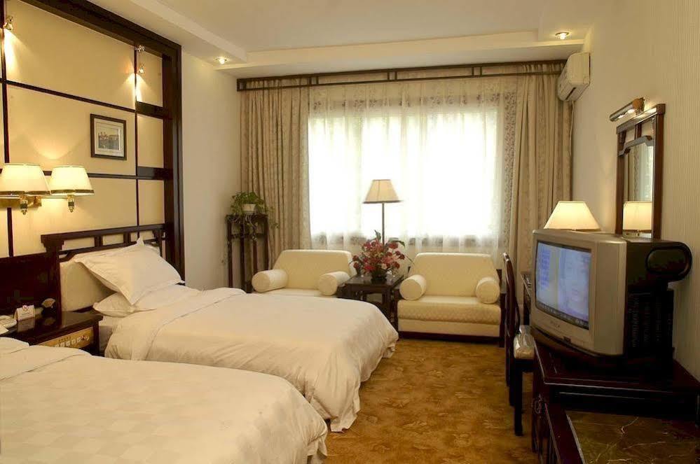 New Century Hotel Yangshuo Exteriör bild