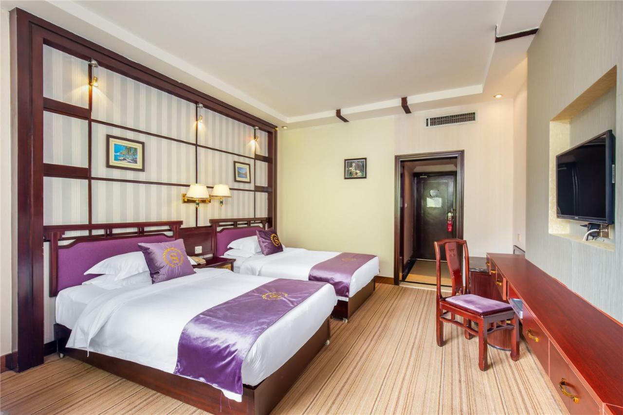 New Century Hotel Yangshuo Exteriör bild